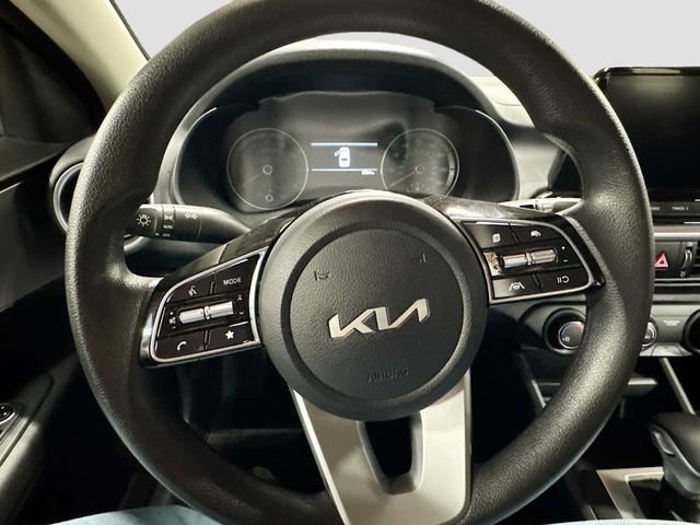 Used 2023 Kia Forte LXS image 11