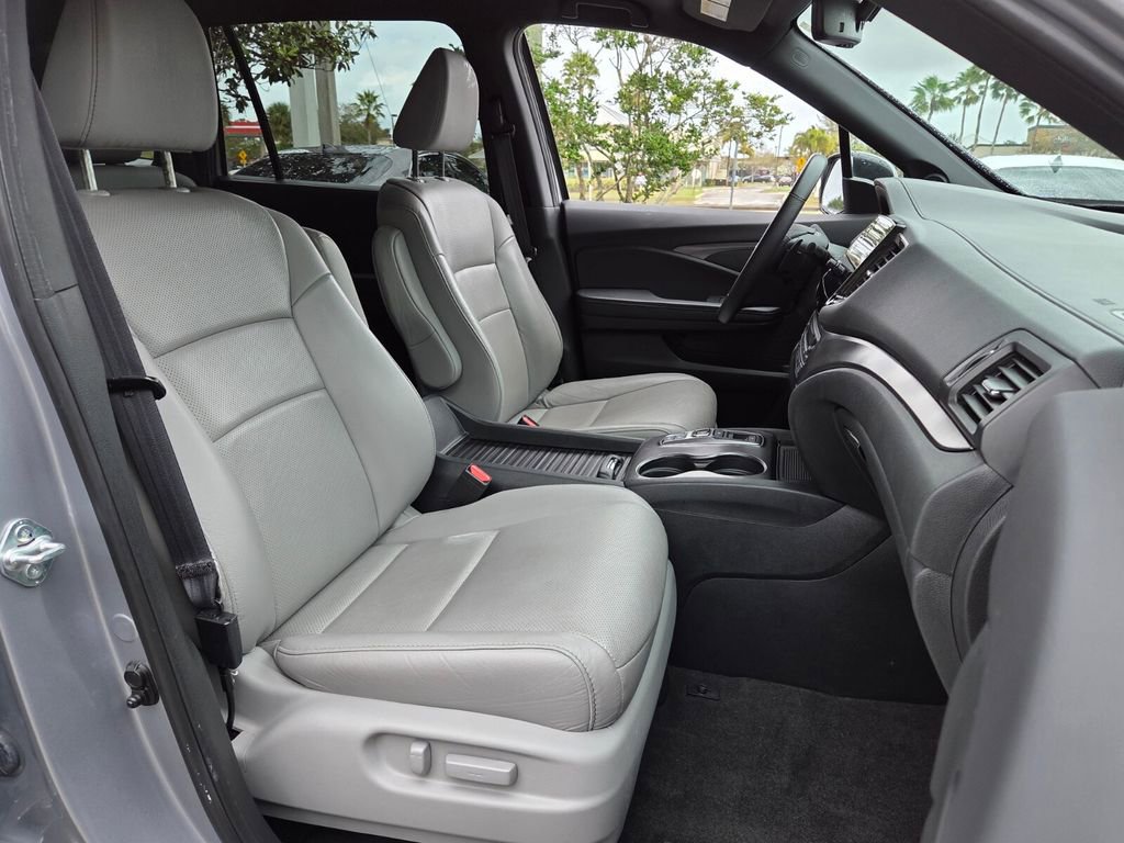 Certified 2023 Honda Passport EX-L image 19