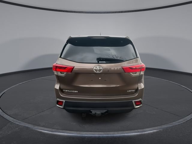 Used 2018 Toyota Highlander Limited image 12