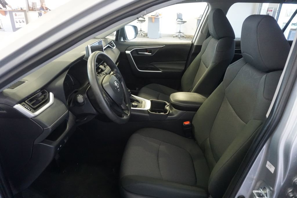 Certified 2025 Toyota RAV4 XLE image 17