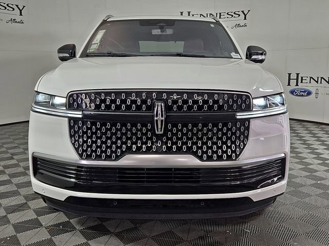 New 2025 Lincoln Navigator Reserve image 2