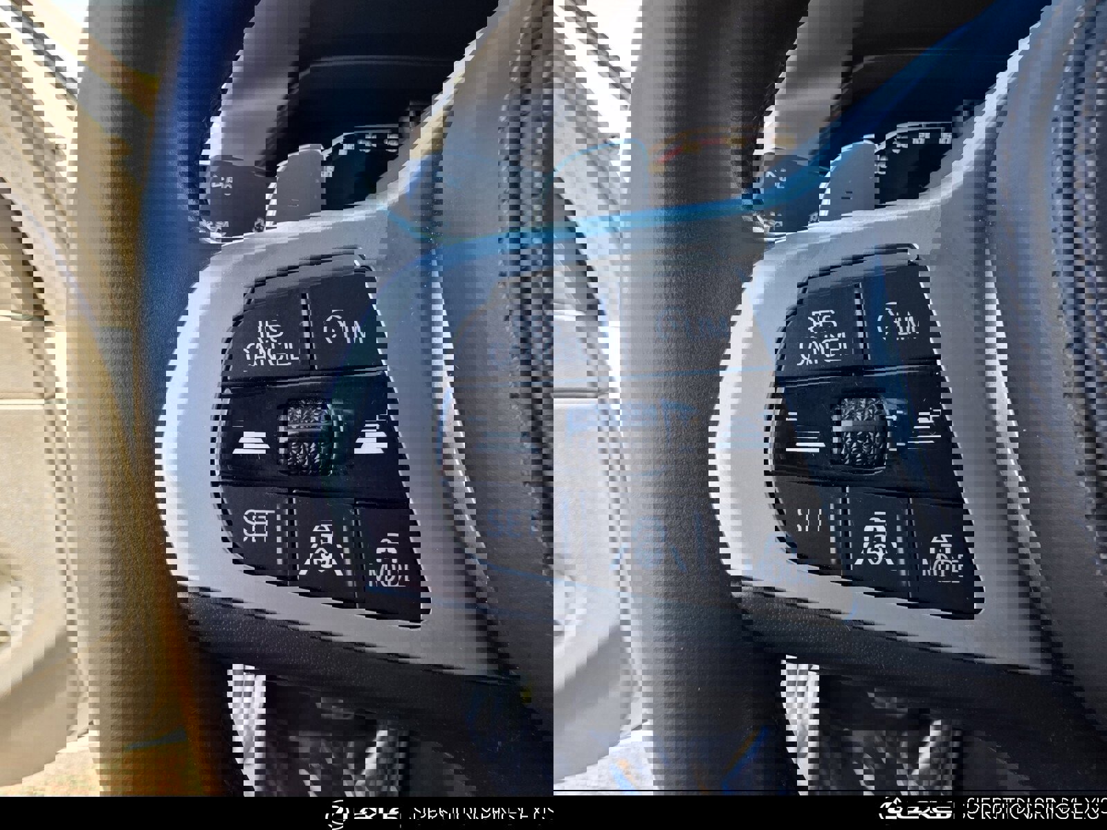 Used 2021 BMW X7 M50i image 24