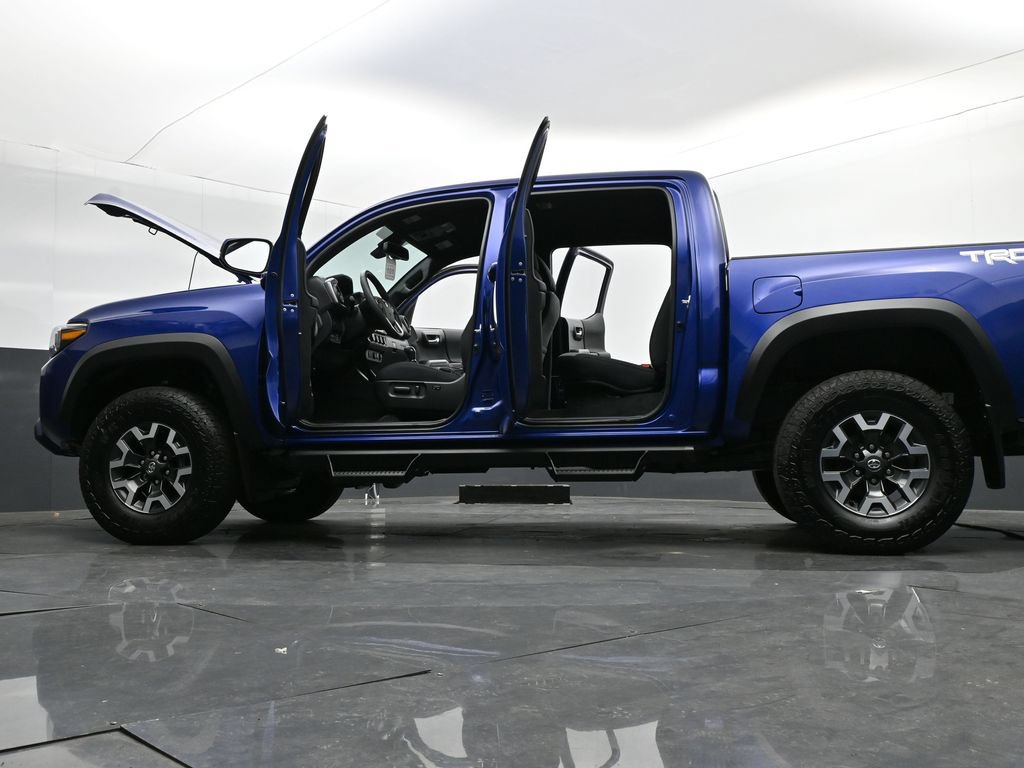 Used 2023 Toyota Tacoma TRD Off-Road w/ Black Out Package (TMS) AWD/4WD image 37