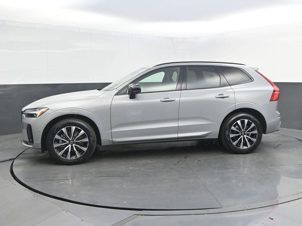 Used 2024 Volvo XC60 B5 Plus AWD/4WD image 2