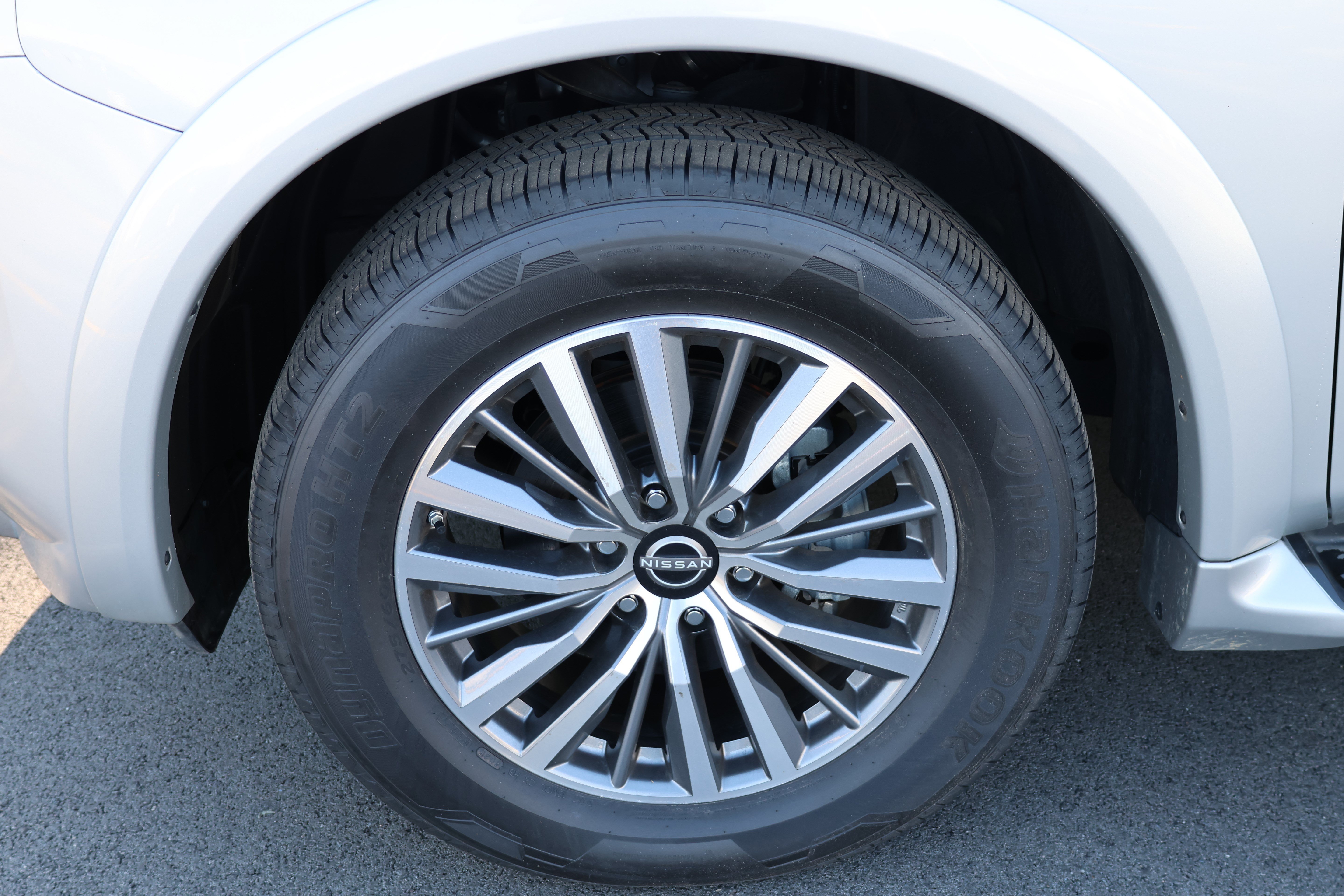 Used 2024 Nissan Armada SL AWD/4WD image 10