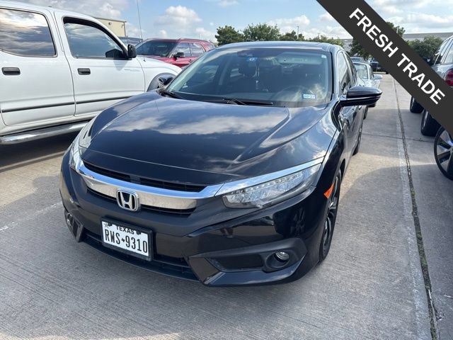 Used 2018 Honda Civic Touring image 3