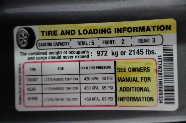 Used 2022 Ford F250 Platinum w/ FX4 Off-Road Package AWD/4WD image 95