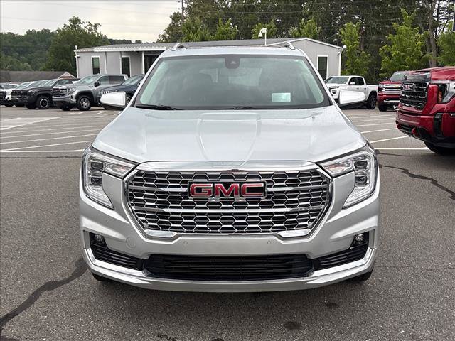 Certified 2022 GMC Terrain Denali w/ LPO, Floor Liner Package AWD/4WD image 3