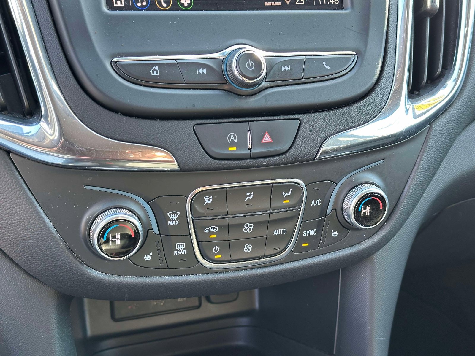 Used 2023 Chevrolet Equinox LT image 27