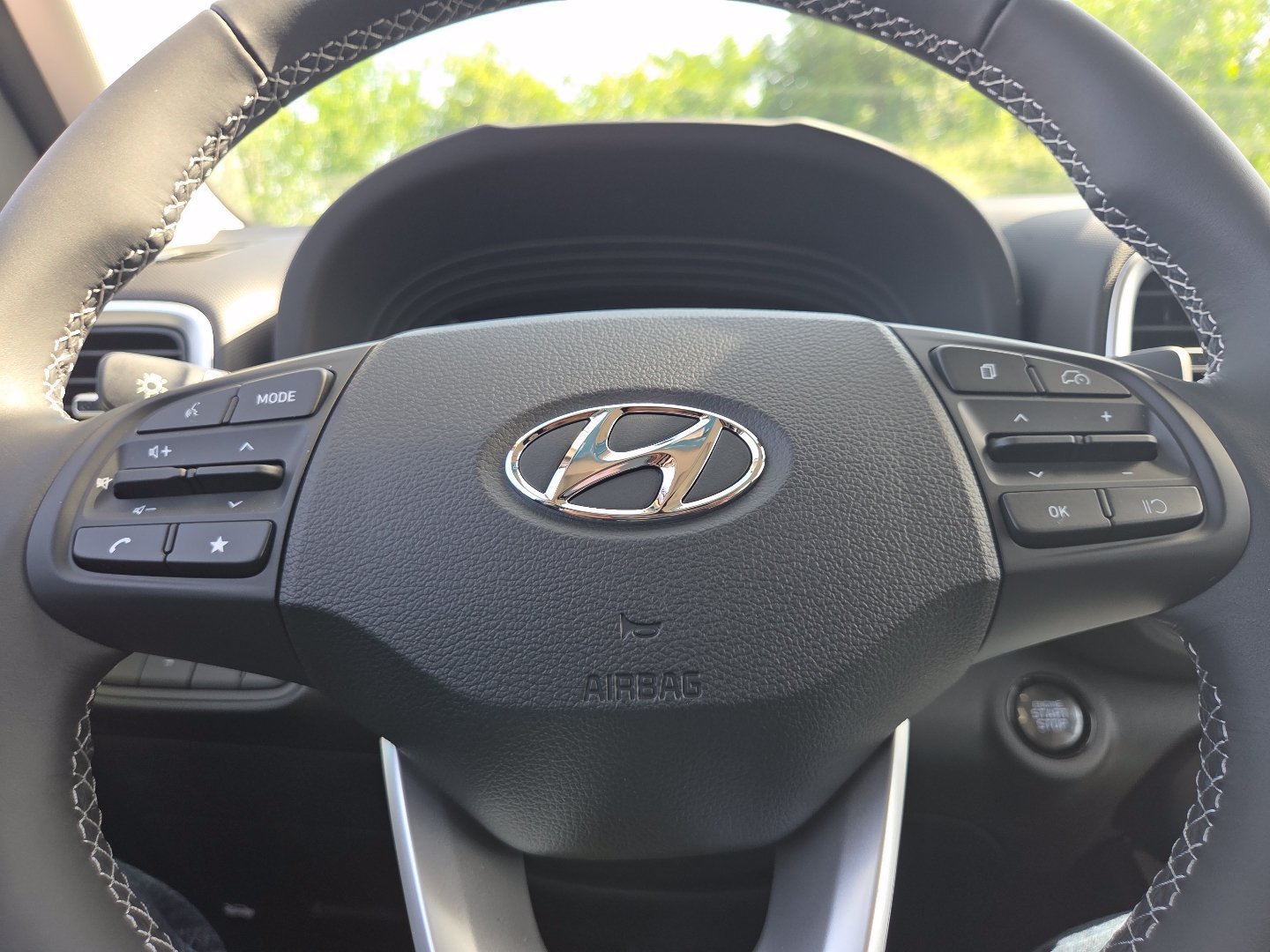 New 2026 Hyundai Venue SEL FWD image 28