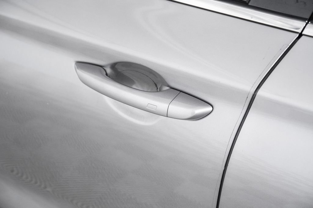 Used 2024 Genesis G70 2.5T RWD image 47