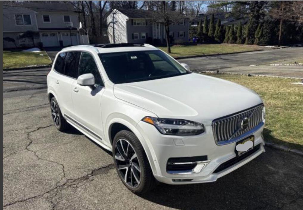 Used 2023 Volvo XC90 B6 Plus image 8