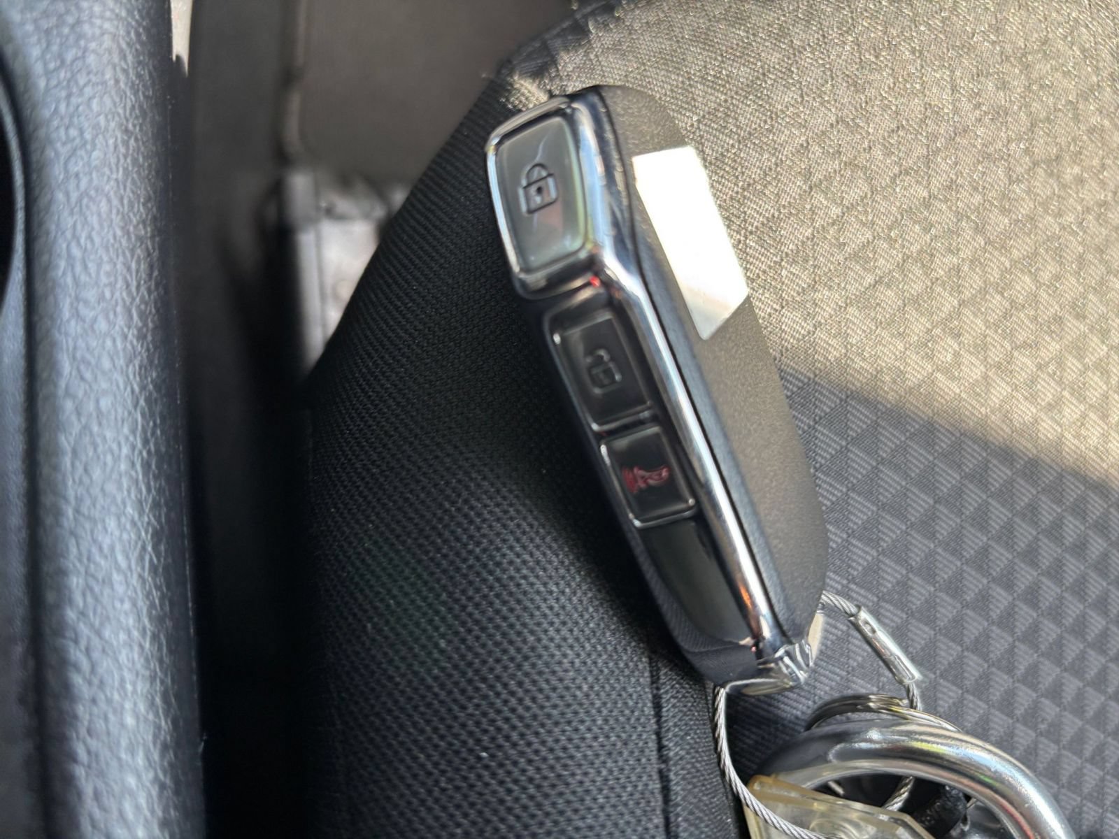 Used 2025 Kia Soul LX w/ LX Technology Package FWD image 22