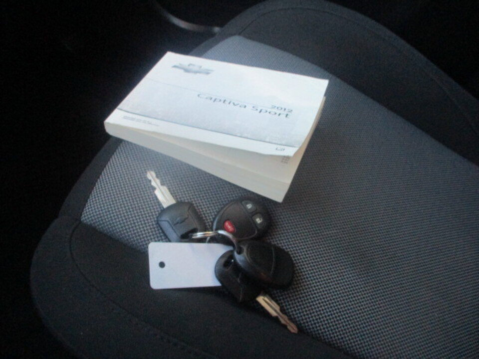 Used 2012 Chevrolet Captiva Sport LT image 35