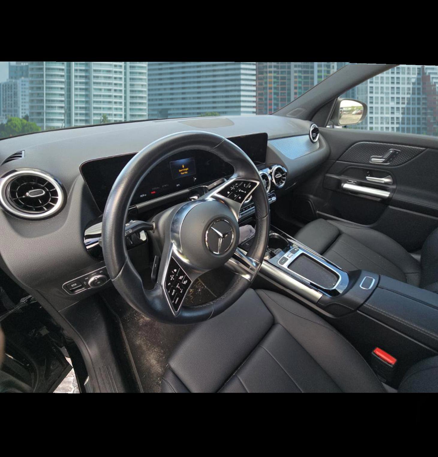 Used 2025 Mercedes-Benz GLA 250 image 21