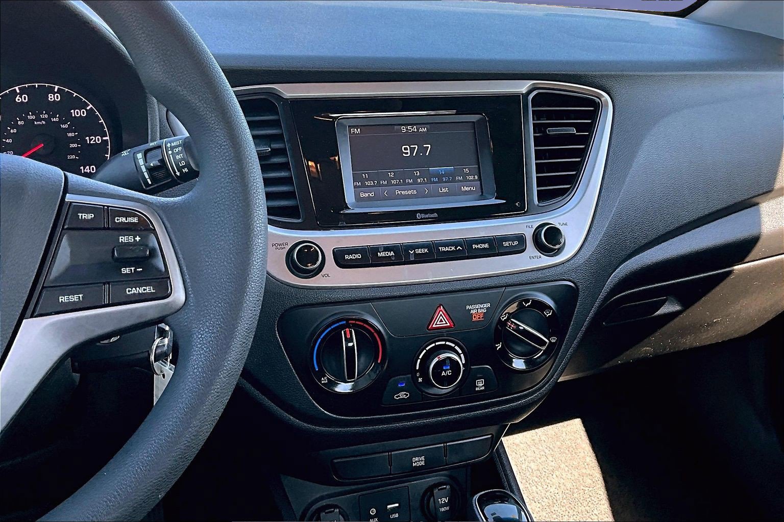 Used 2018 Hyundai Accent SE FWD image 9