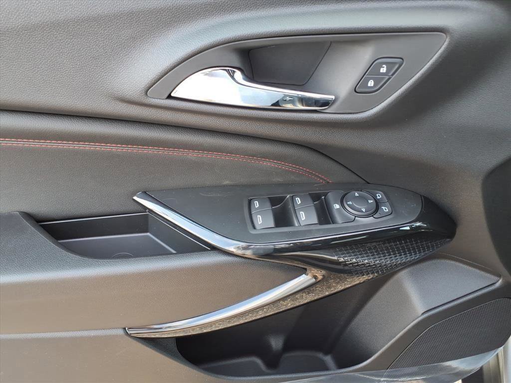 New 2026 Chevrolet Trax RS w/ Driver Confidence Package image 14