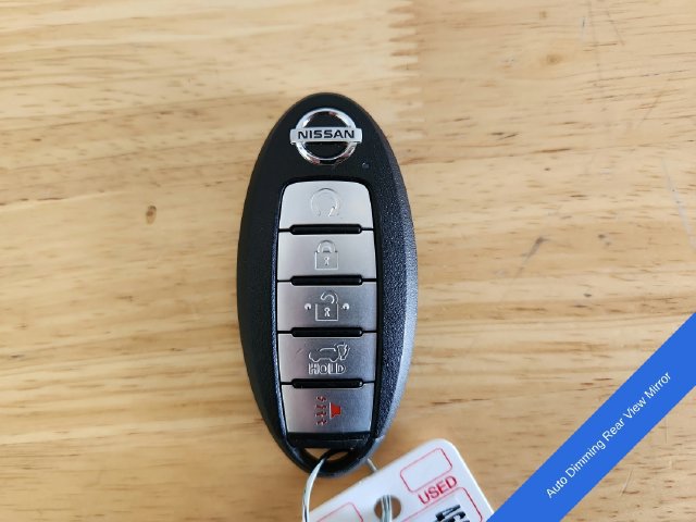 Used 2019 Nissan Pathfinder SL FWD image 9