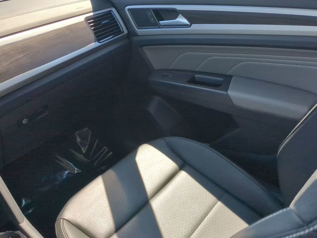 Certified 2023 Volkswagen Atlas SE w/ Panoramic Sunroof Package image 16