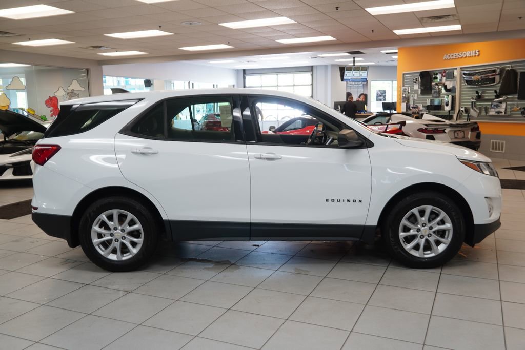 Used 2018 Chevrolet Equinox LS w/ LPO, Blackout Package FWD image 15