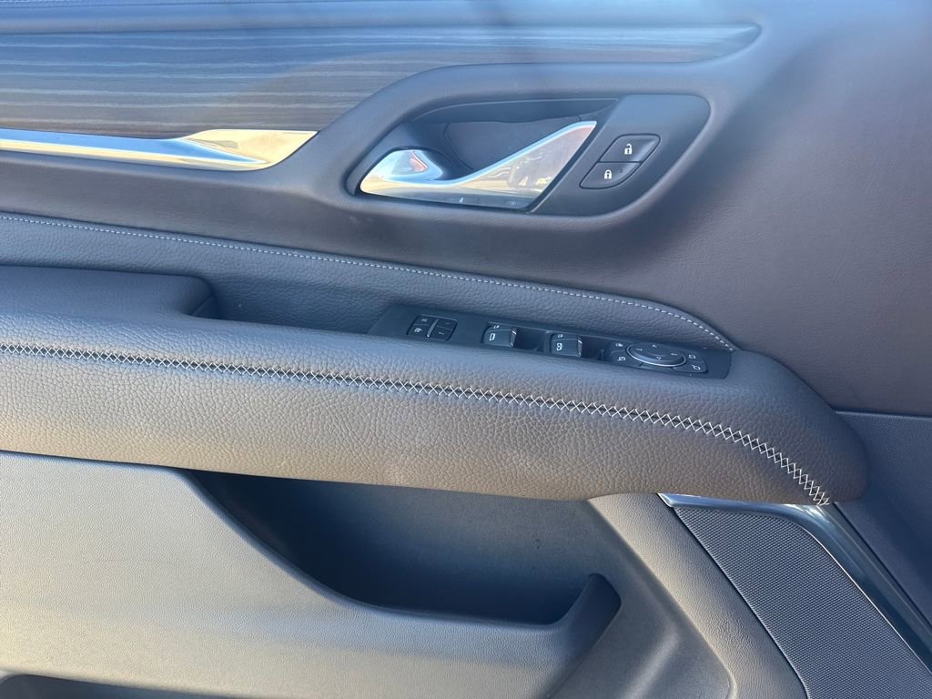 Used 2023 GMC Yukon Denali w/ Denali Reserve Package image 19