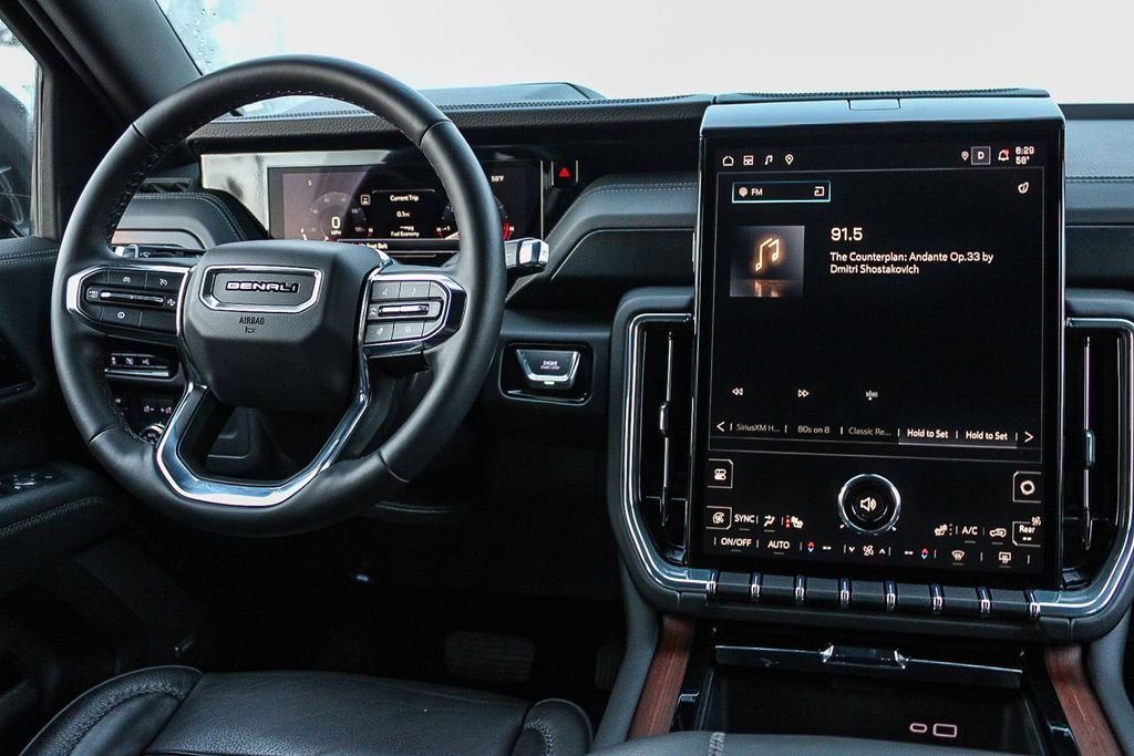 Used 2025 GMC Yukon XL Denali image 14