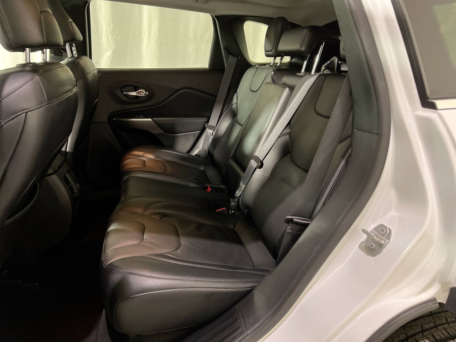 Used 2021 Jeep Cherokee Latitude Lux w/ Sun & Sound Group image 25