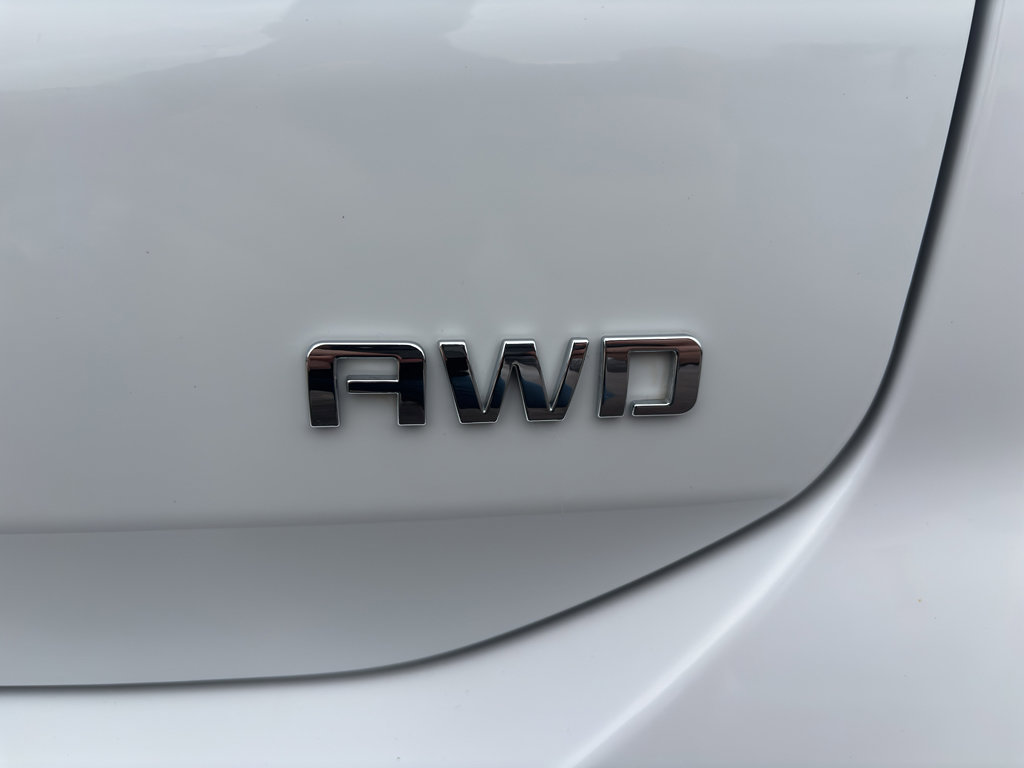 Used 2021 Chevrolet Equinox LS w/ LS Convenience Package image 32