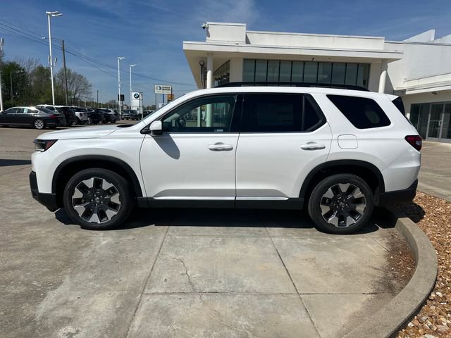 New 2026 Honda Pilot Touring image 2