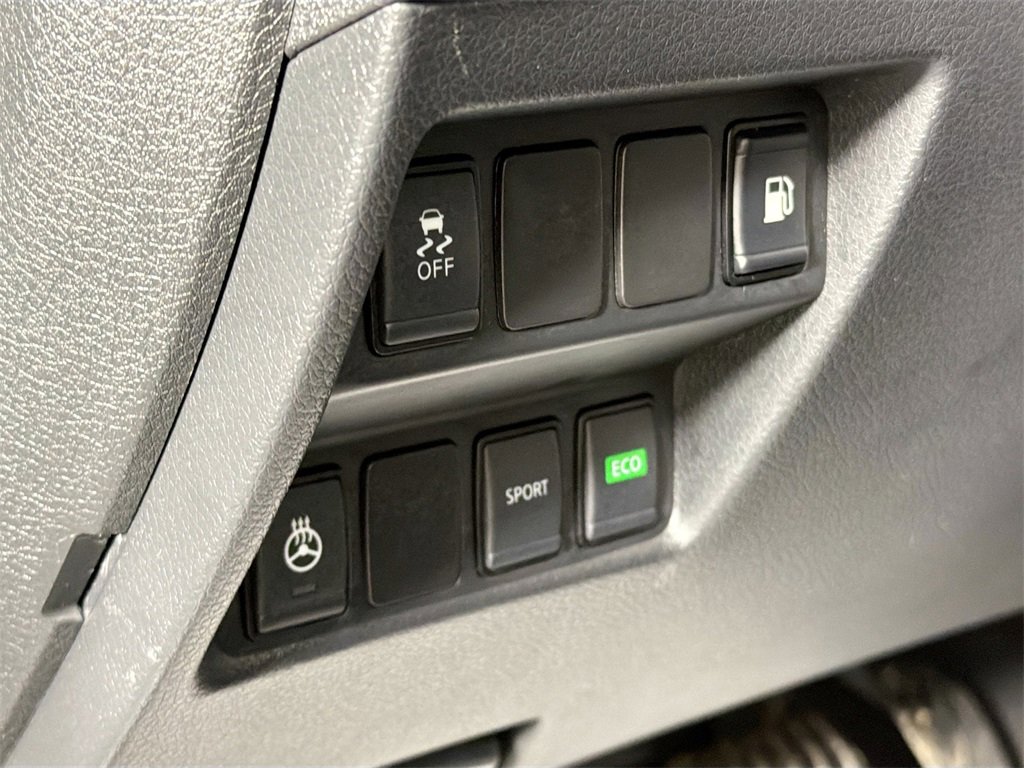 Used 2020 Nissan Rogue S image 10