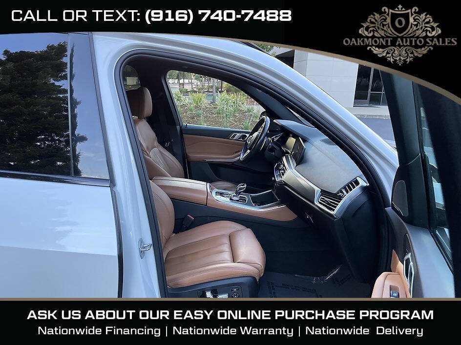 Used 2019 BMW X5 xDrive50i w/ M Sport Package AWD/4WD image 14