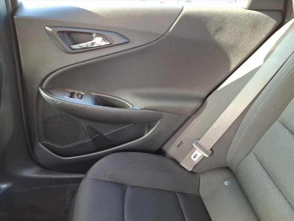 Used 2020 Chevrolet Malibu LT image 32