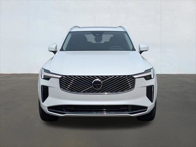 Used 2025 Volvo XC90 B6 Plus image 8