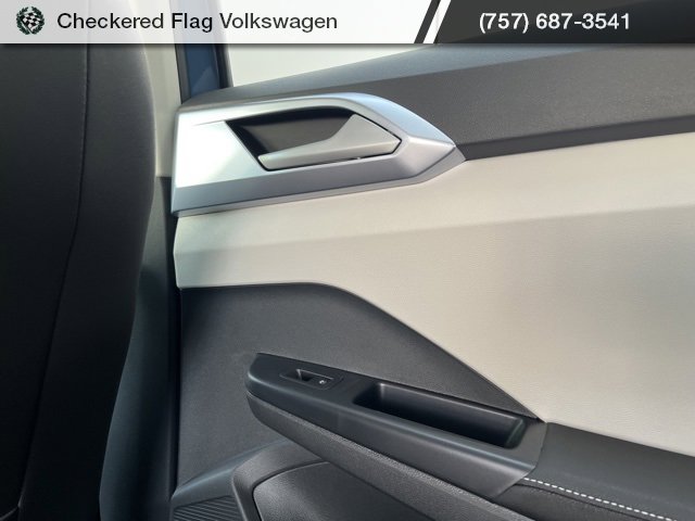 New 2025 Volkswagen Taos SE image 49