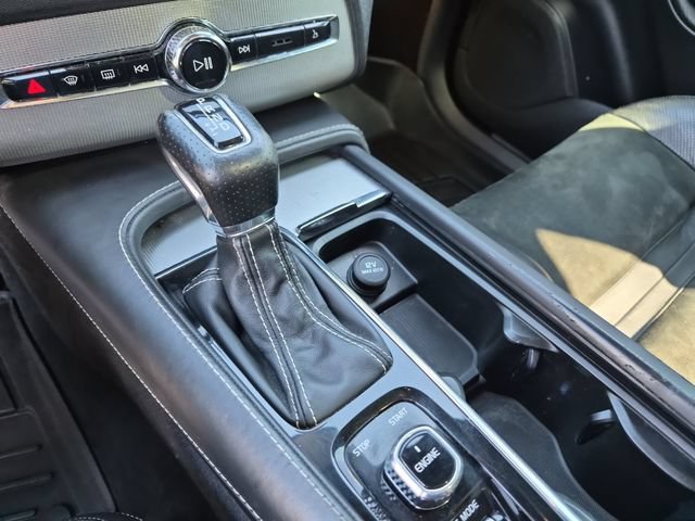 Used 2016 Volvo XC90 T6 R-Design w/ Vision Package AWD/4WD image 9