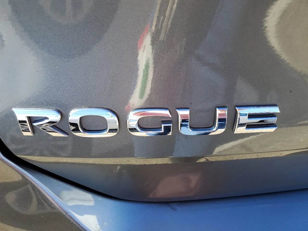 Used 2017 Nissan Rogue SV FWD image 7