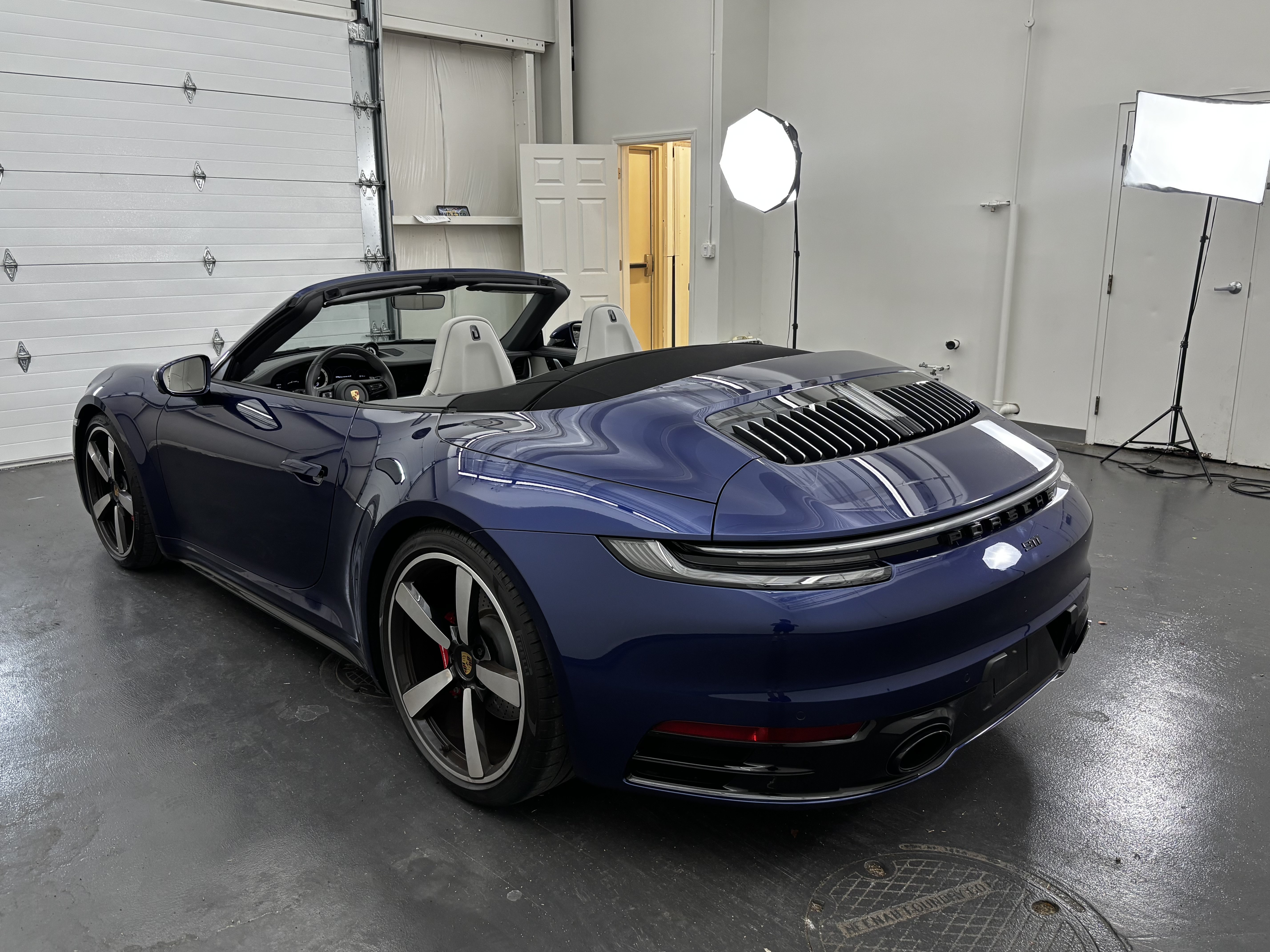 Used 2024 Porsche 911 Carrera 4S AWD/4WD image 6