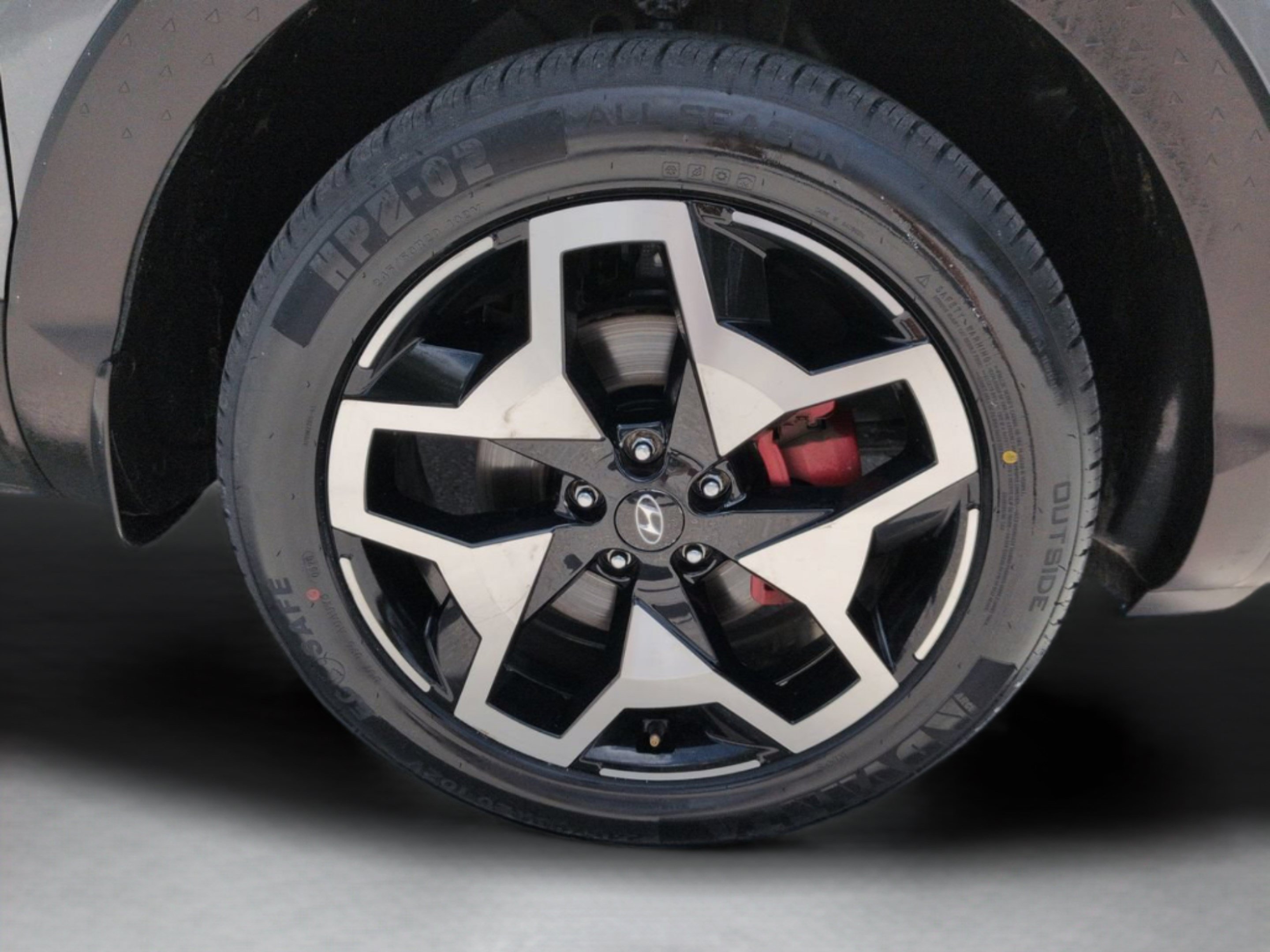 Used 2024 Hyundai Santa Cruz Limited AWD/4WD image 13