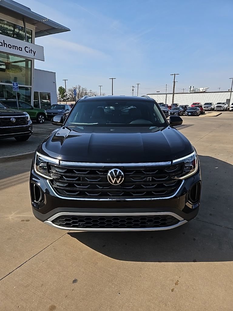 New 2026 Volkswagen Atlas Cross Sport SE FWD image 2