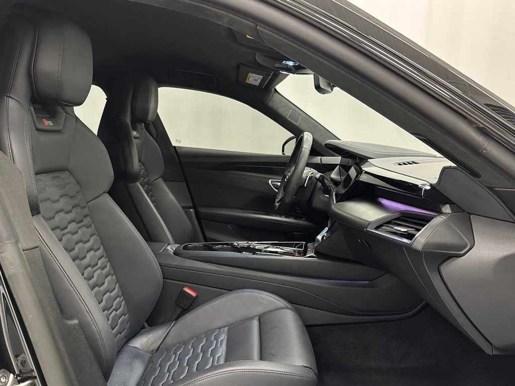 Used 2023 Audi RS e-tron GT w/ Carbon Performance Package image 18
