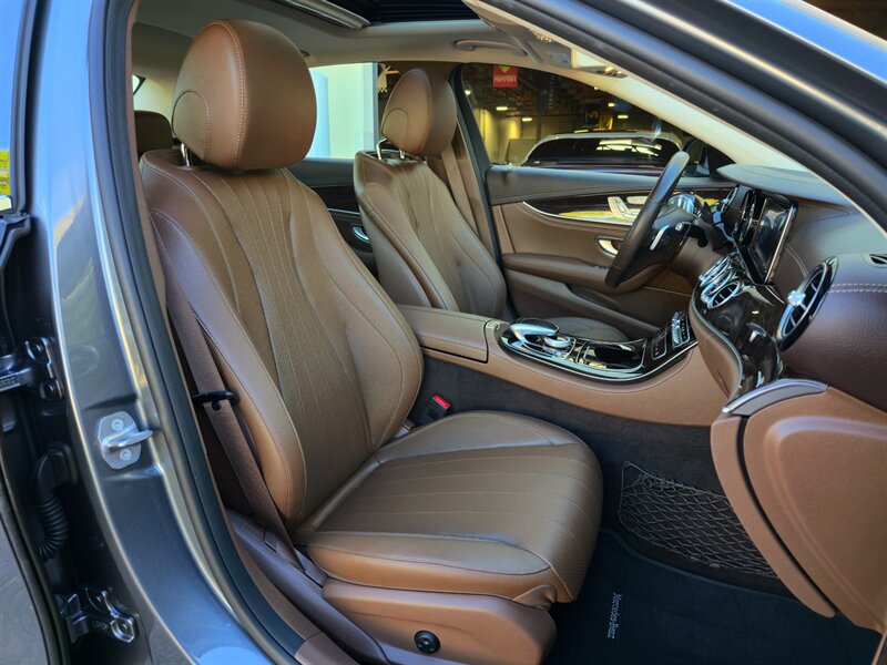 Used 2017 Mercedes-Benz E 300 image 26