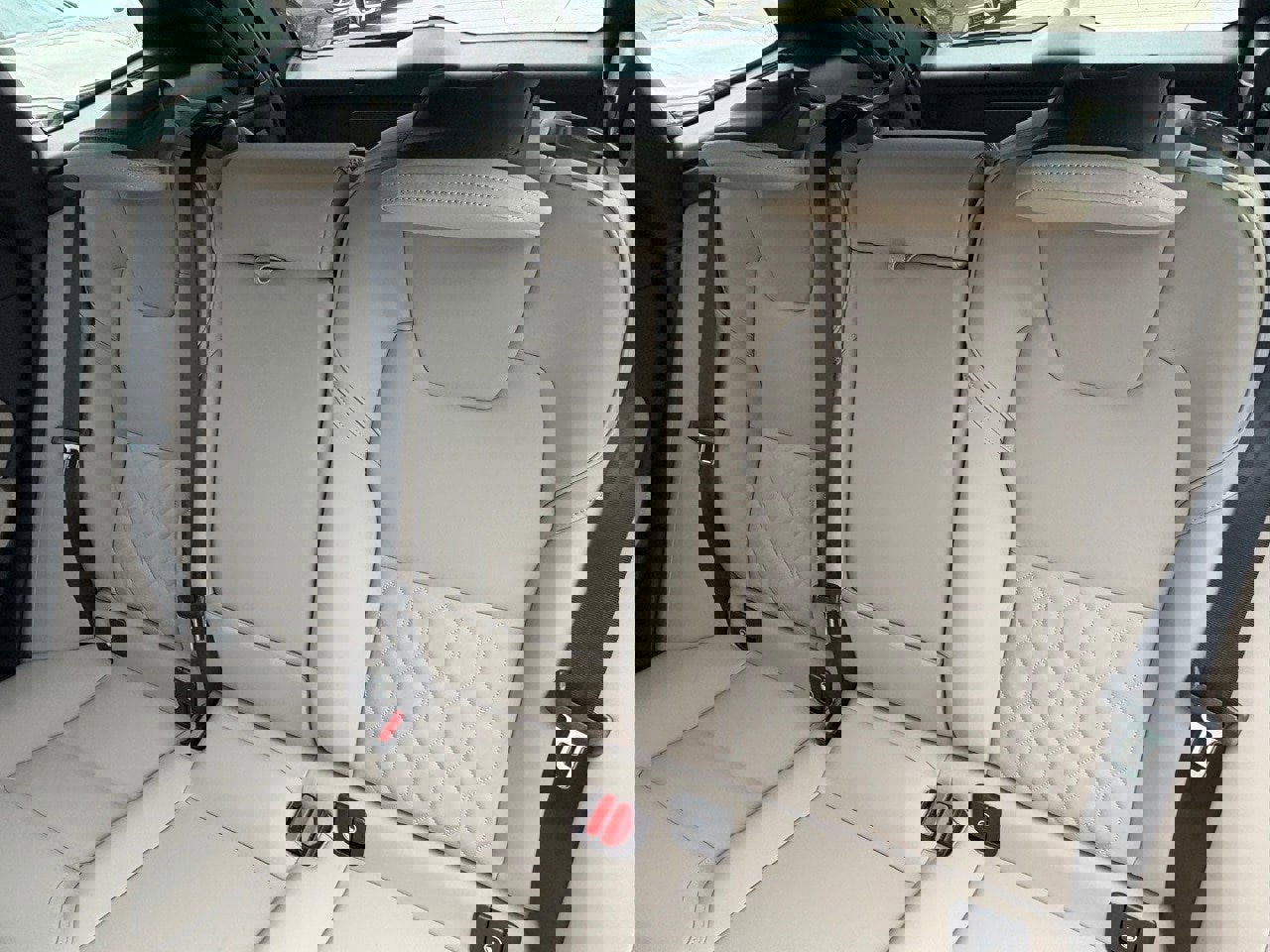 New 2026 Volvo XC60 B5 Plus w/ Protection Package Premier image 24