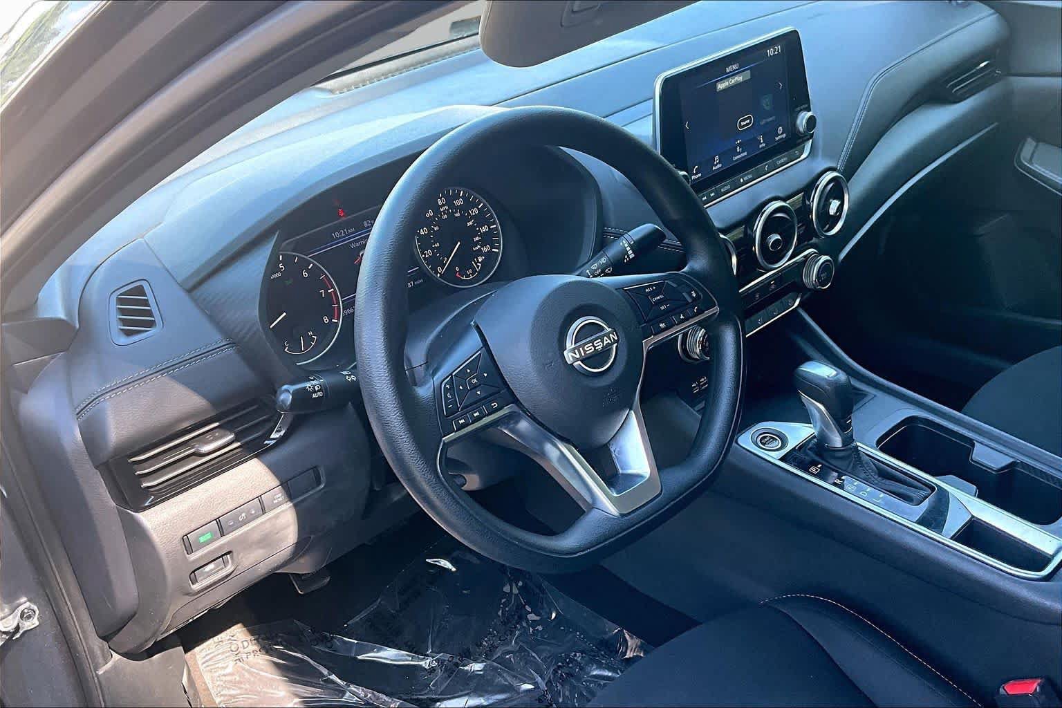 Used 2024 Nissan Sentra SV FWD image 18