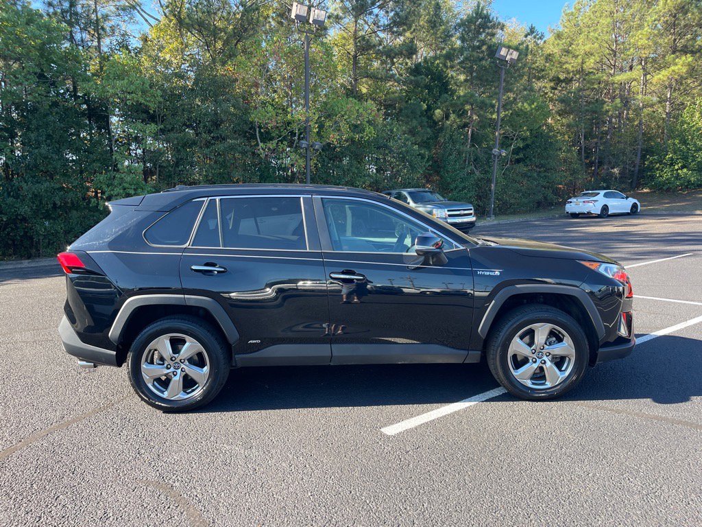 Used 2020 Toyota RAV4 Limited image 21