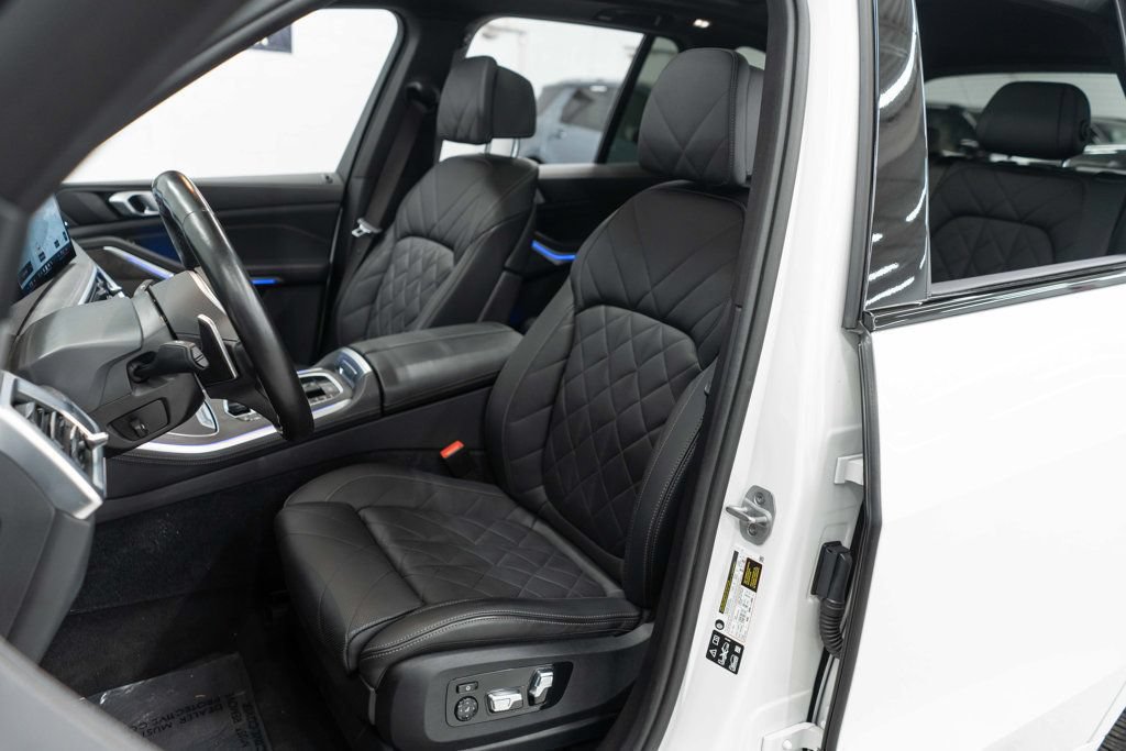 Used 2025 BMW X5 xDrive40i w/ M Sport Package w/ M Sport Package AWD/4WD image 9