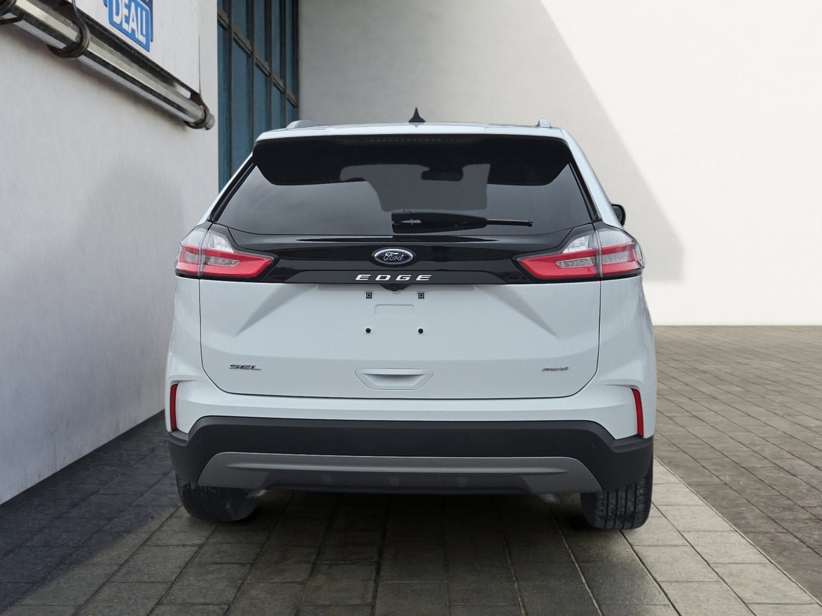 Certified 2022 Ford Edge SEL w/ Convenience Package AWD/4WD image 4