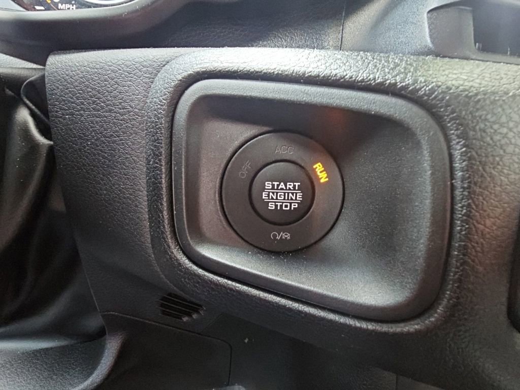 Used 2025 Jeep Wrangler Sport AWD/4WD image 15