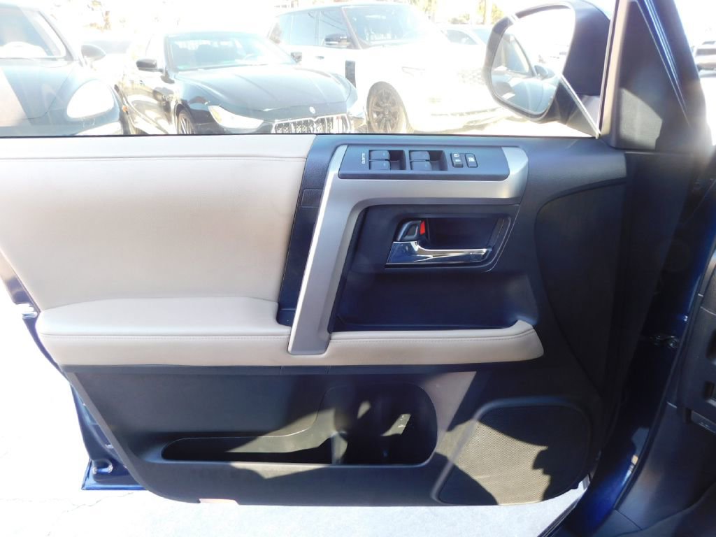 Used 2022 Toyota 4Runner SR5 image 28