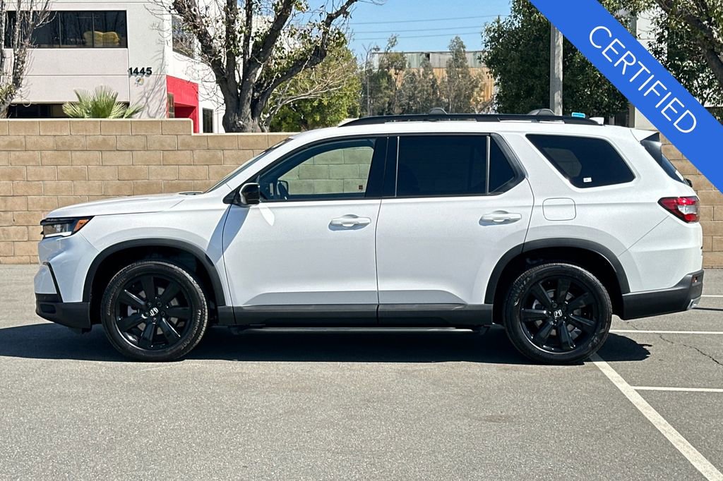 Certified 2025 Honda Pilot Black Edition image 7