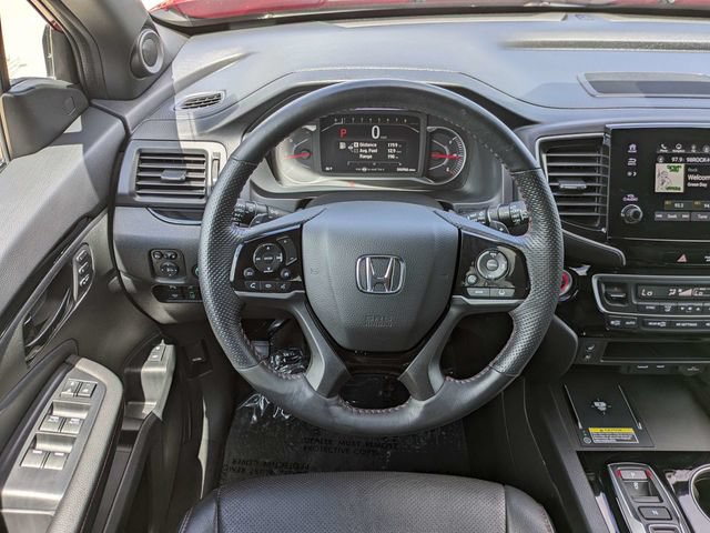 Used 2025 Honda Passport Black Edition image 17
